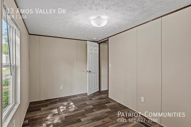 Building Photo - 13 Amos Valley Dr
