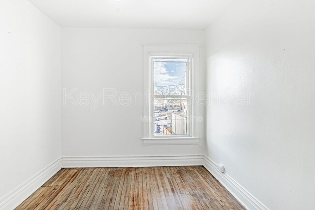 Building Photo - 227 S Logan St