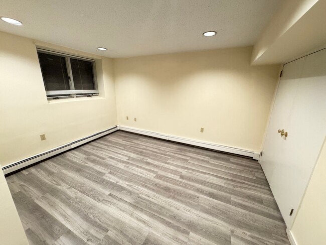 Building Photo - 183 Arbor Crest