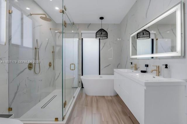 Building Photo - 1543 Bird Rd