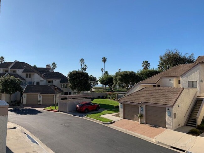 Building Photo - 407 Shoreview Dr
