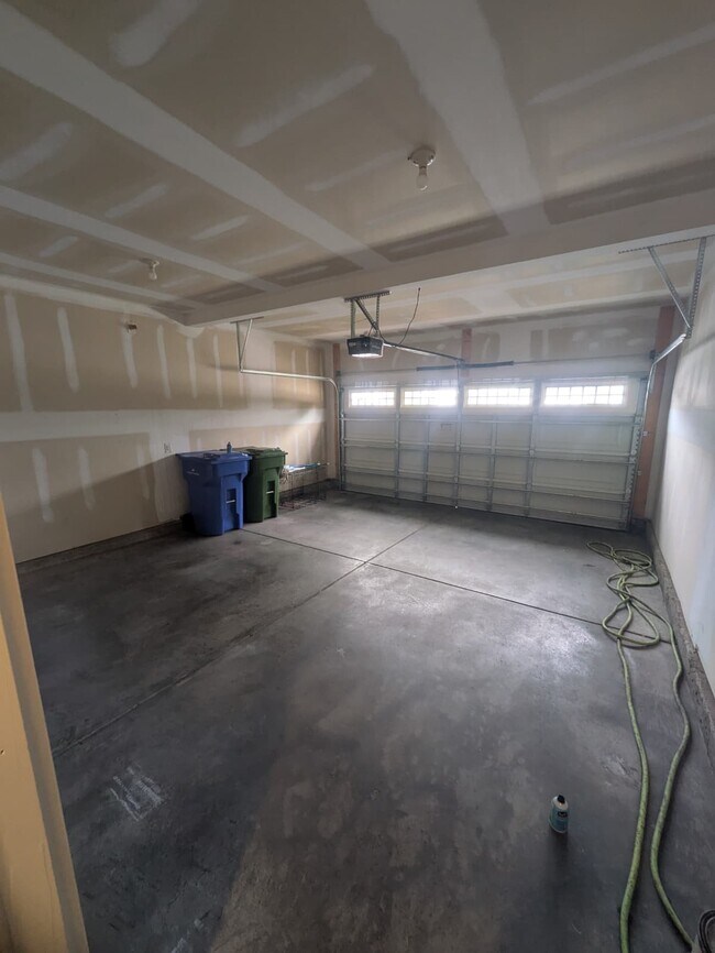 Building Photo - 784 Amarra Dr