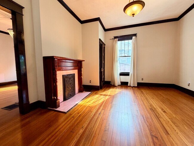Building Photo - Renovated Historic Craftsman in East Nashville | 4 Bedrooms, 2-Car Garage & Outdoor Living