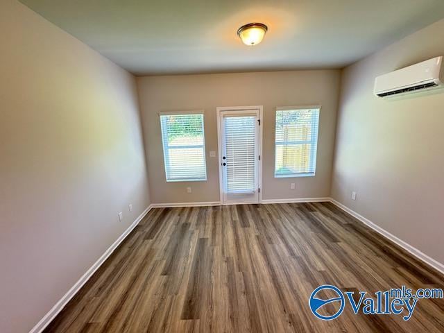 Building Photo - 121 Foster Wy Dr