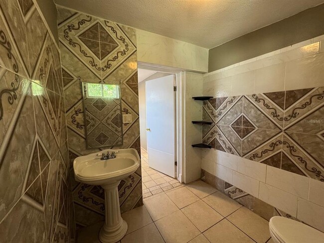 Building Photo - 2913 N 10th St