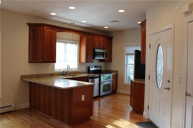 Building Photo - 5 Kristin Ct