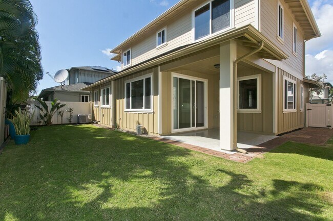 Building Photo - Latitudes by Gentry 3 BD 2.5 BA, Ewa Beach