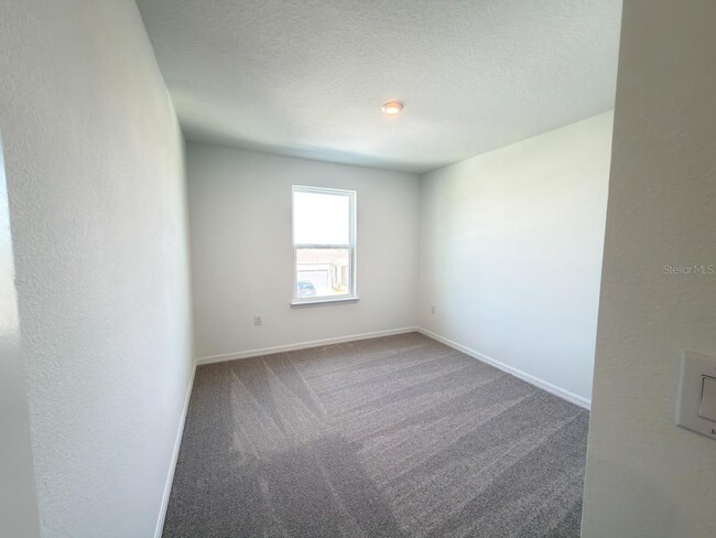 Building Photo - 1327 Normandy Dr