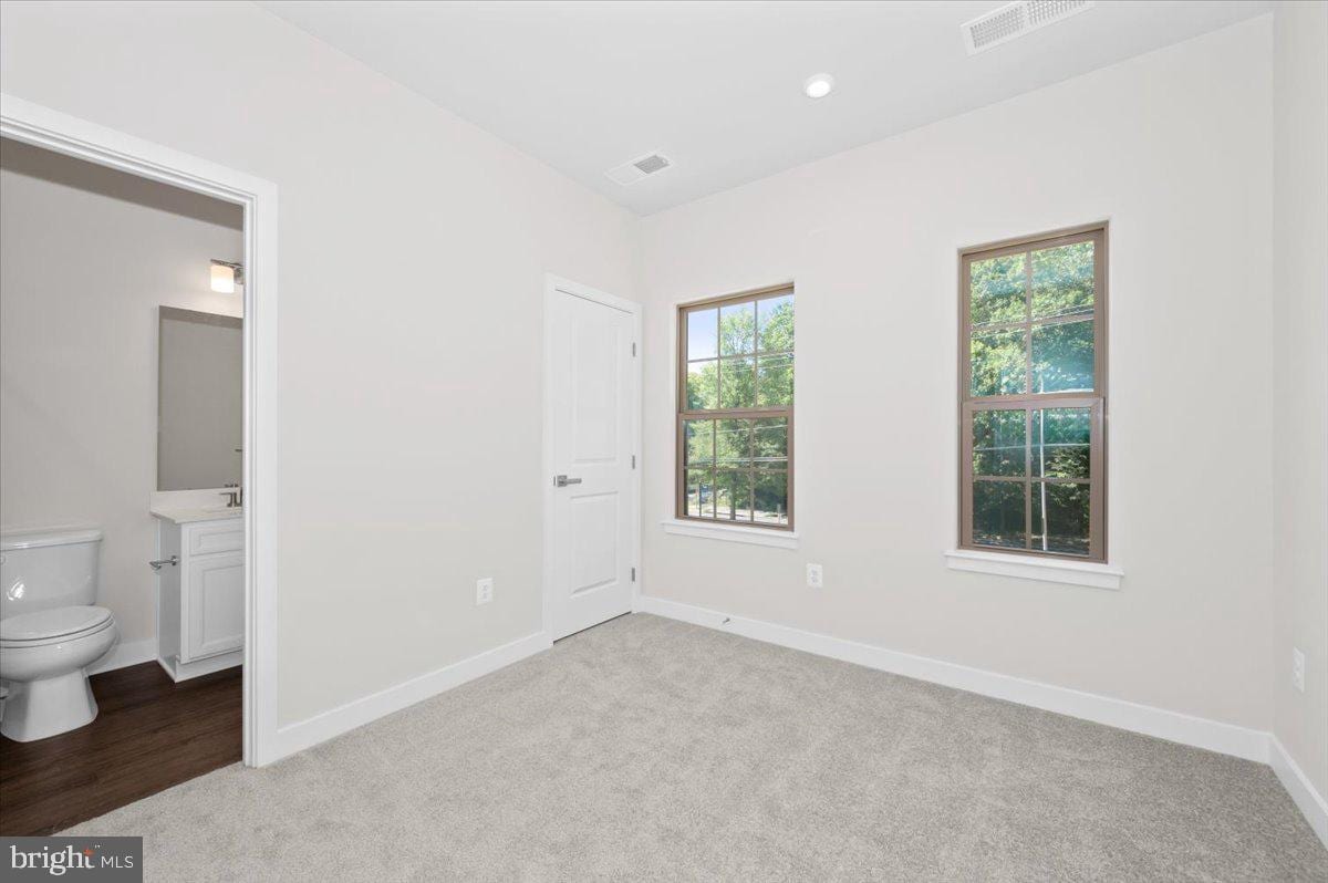 Building Photo - 19822 Habitat Ter