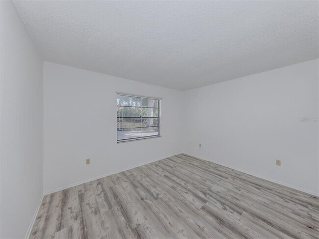 Building Photo - 662 Substation Rd