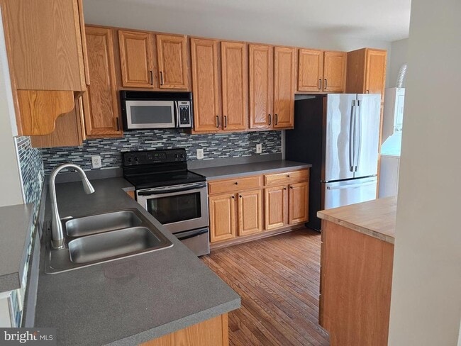 Building Photo - 4146 Cutty Sark Rd