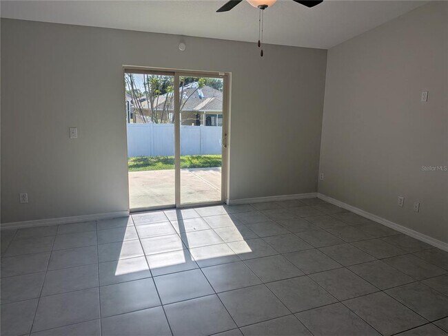 Building Photo - 446 Argyll Dr