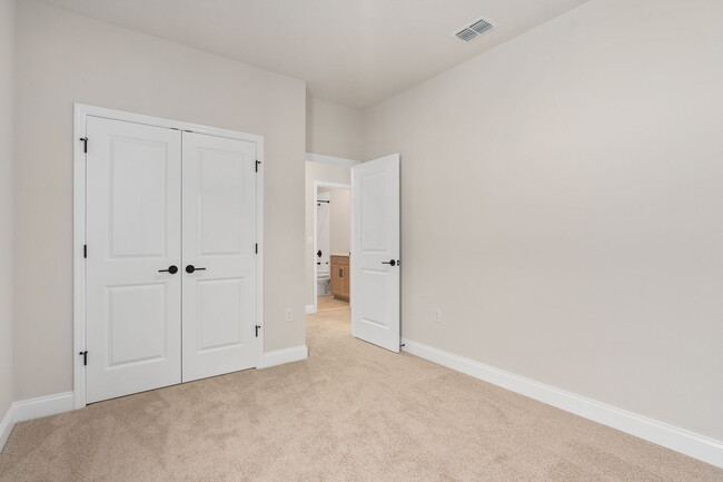 Building Photo - 6504 Barnstorm Wy
