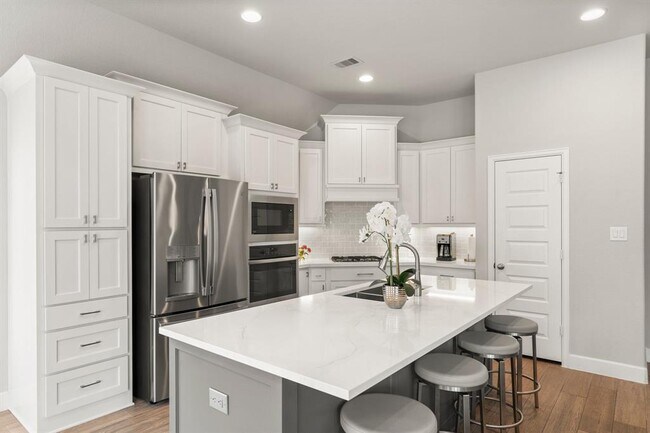 Building Photo - 27114 Sofia Forest Dr