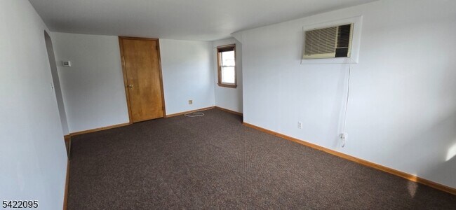 Building Photo - 95 Norwood St