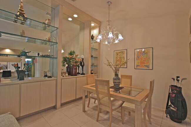 Building Photo - 10201 Chapman Oak Ct