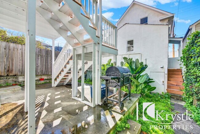 Building Photo - 519 Virginia St