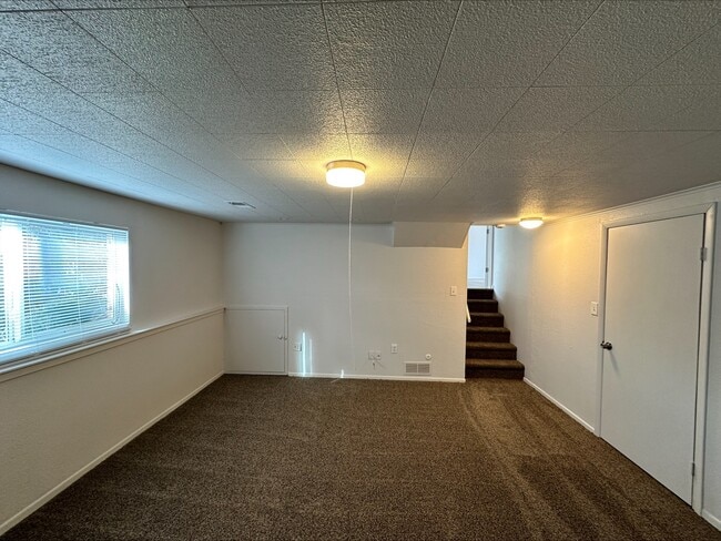 Building Photo - 3412 Carson Ave