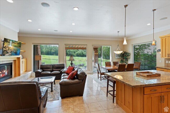 Building Photo - 4859 Eagle Ridge Dr