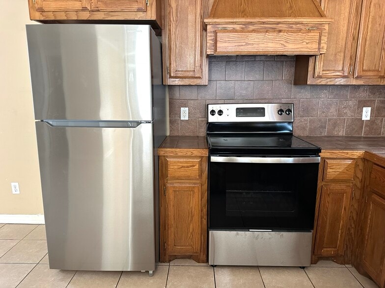 Building Photo - 1803 S Juniper St