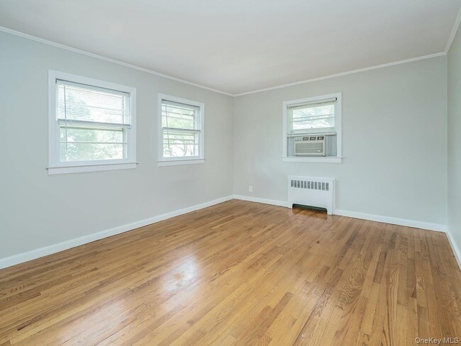 Building Photo - 65 Beechwood Dr