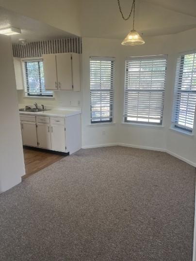 Building Photo - 728 W San Antonio St