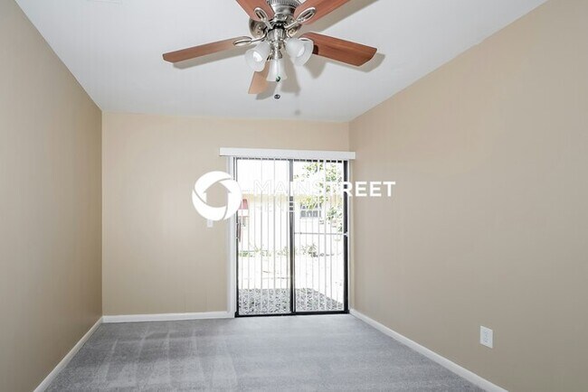 Building Photo - 3 Bedroom Pet-Friendly Home in Fort Pierce...