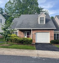Building Photo - 14 Cherokee Ridge Ct