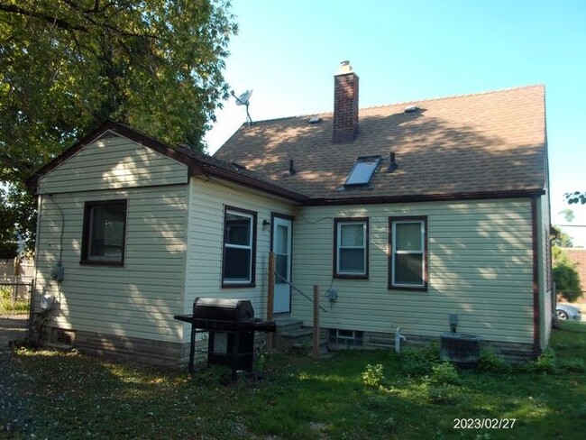 Building Photo - Bungalow in Ferndale