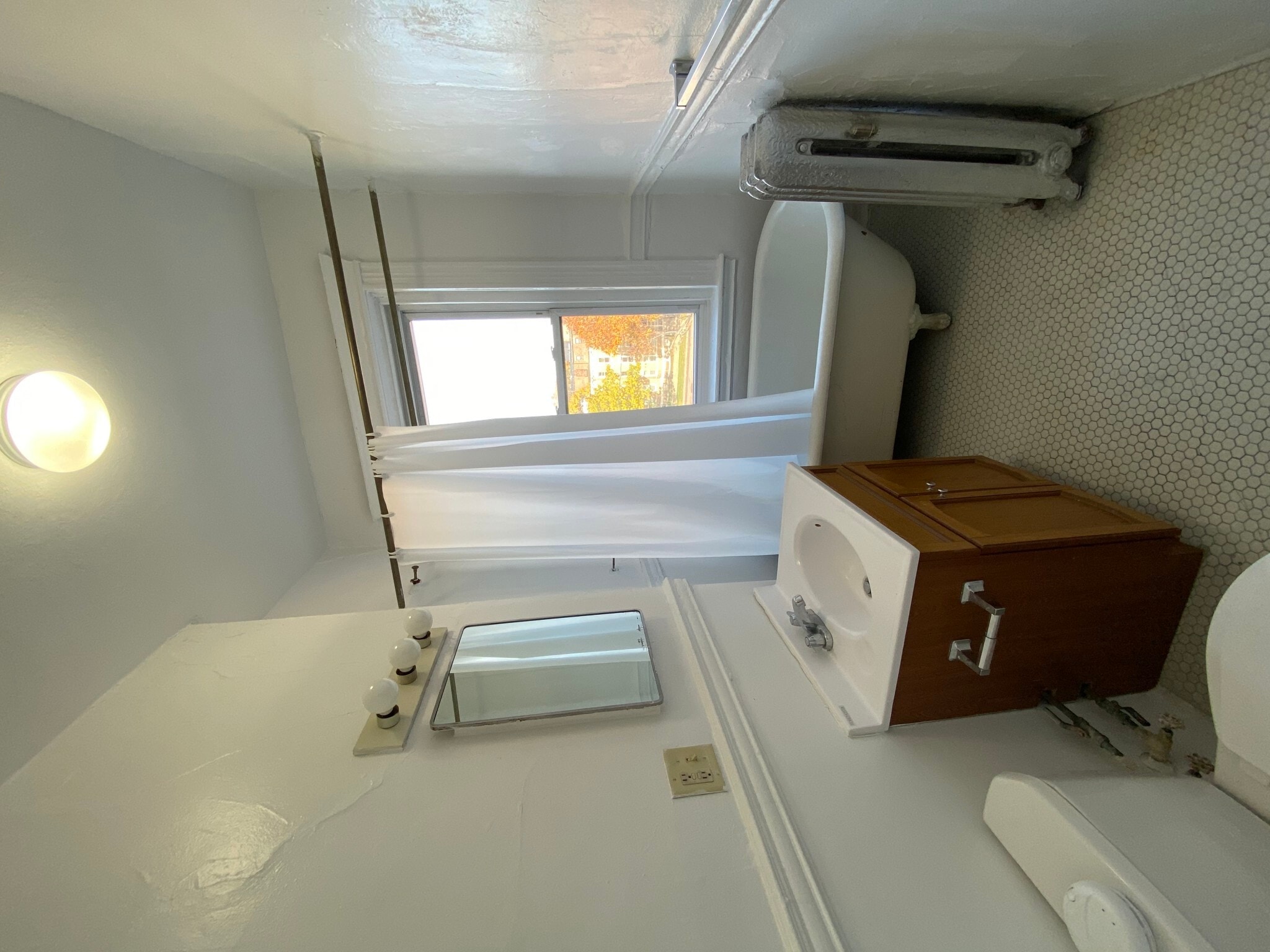 Building Photo - 1350 Commonwealth Ave