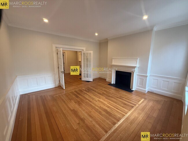 Building Photo - 1755 Beacon St