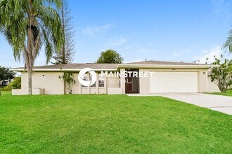 Building Photo - 3 Bedroom Pet-Friendly Home in Cape Coral, FL with Main Street Renewal