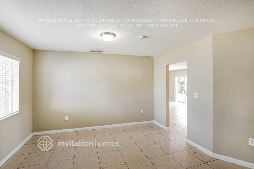 Building Photo - 16620 SW 93rd Ave