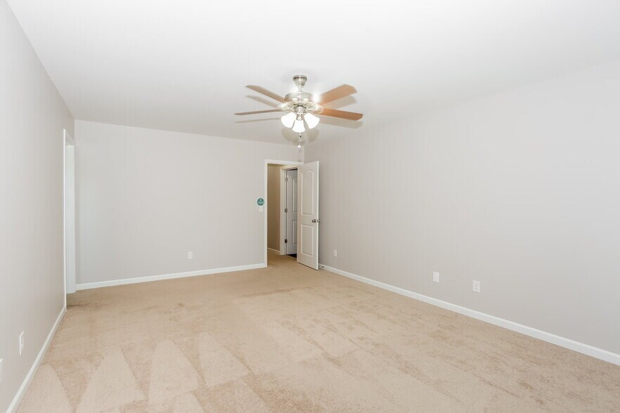 Building Photo - 9918 Portaferry Dr