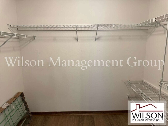 Building Photo - 1420 Flamingo Dr