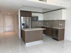 Building Photo - 5252 NW 85th Ave