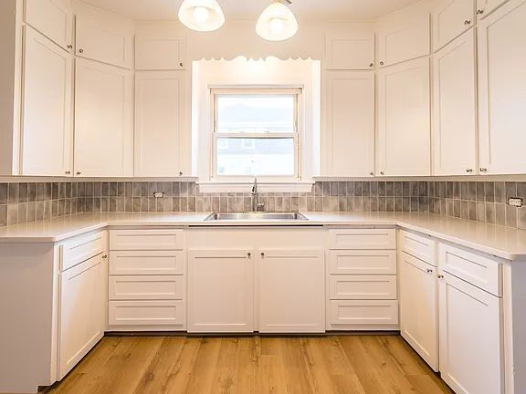Building Photo - Beautiful 2-Bedroom Apartment – Quiet, Private Setting in Westbrook, Available September 1st
