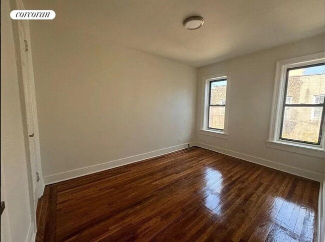 Building Photo - 601 Crown St