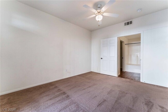 Building Photo - 5855 Valley Dr