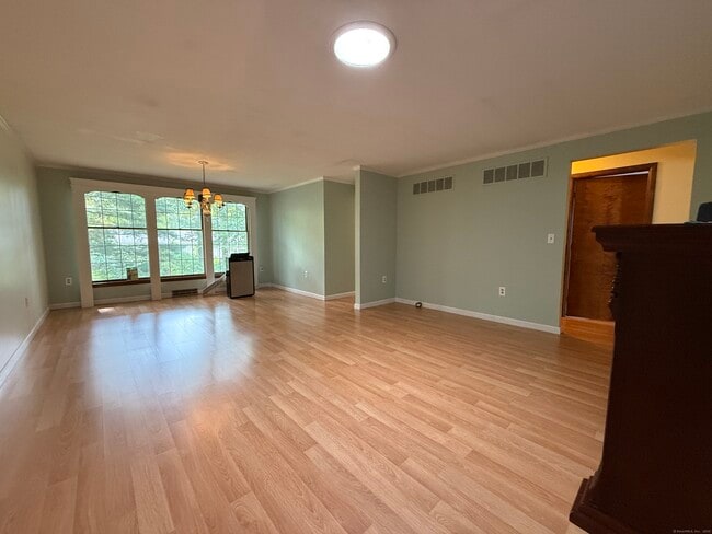 Building Photo - 56 Wedgewood Dr