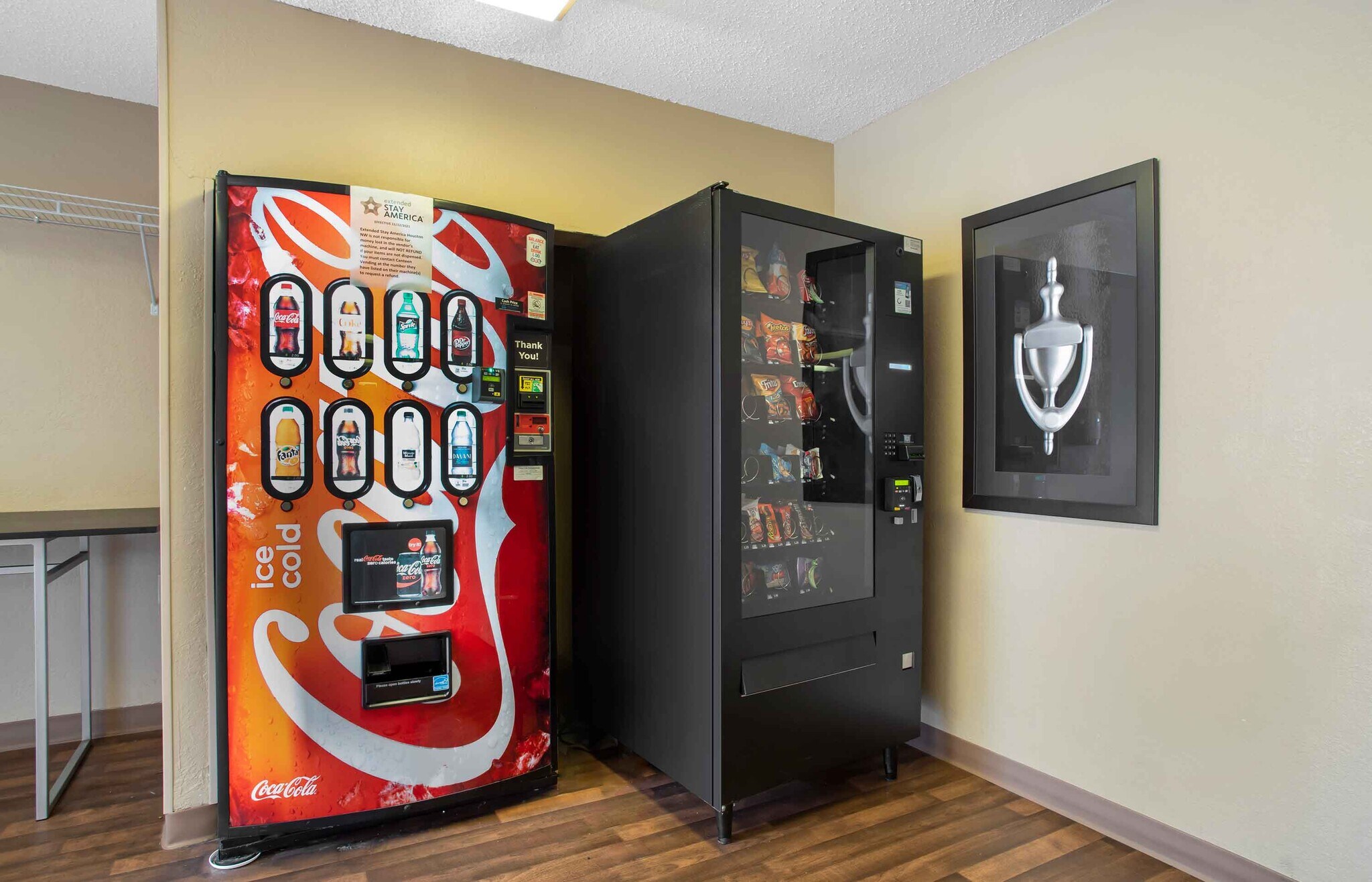 Building Photo - Furnished Studio-Houston Northwest - Hwy. 290 Hollister