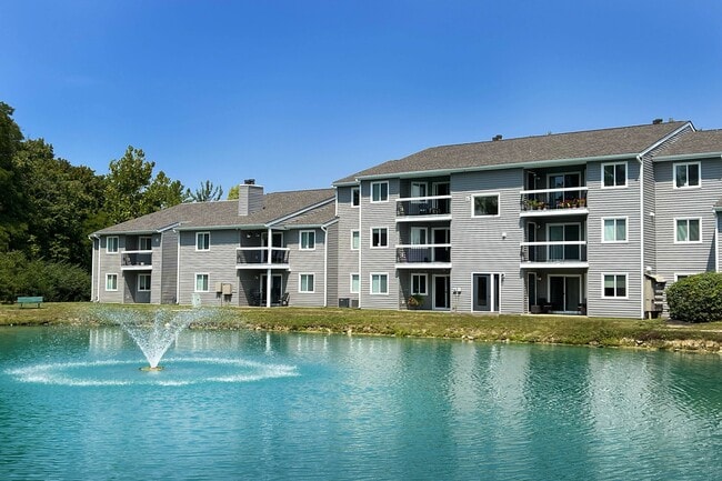 Building Photo - Deercross Apartments
