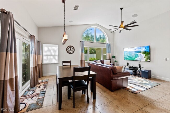 Building Photo - 1250 Silverstrand Dr