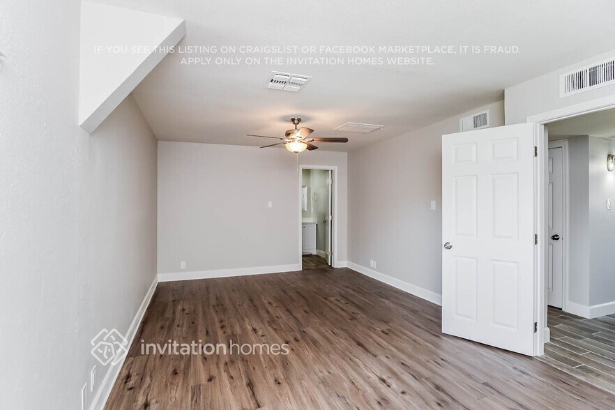 Building Photo - 1923 E Vine Ave