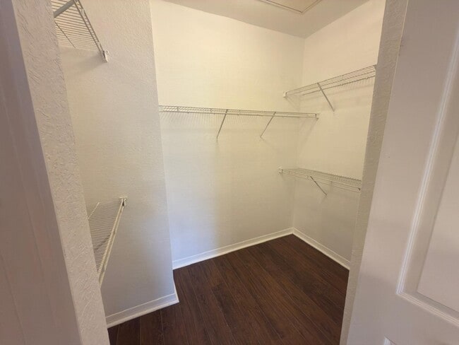 Building Photo - 6123 Metrowest Blvd