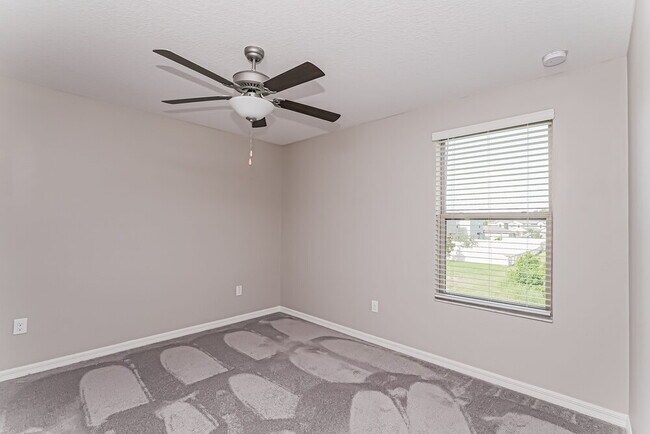 Building Photo - 5125 Dandelion St