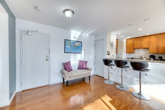 Building Photo - 4420 Briarwood Ct N