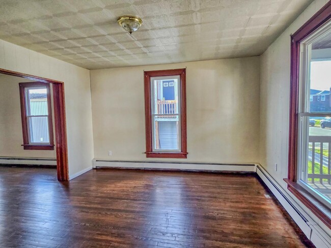 Building Photo - 166-168 S Jones St - 168