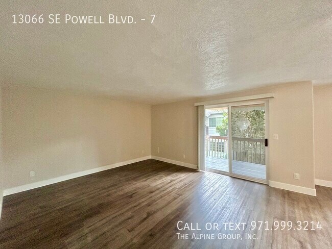 Building Photo - 13066 SE Powell Blvd