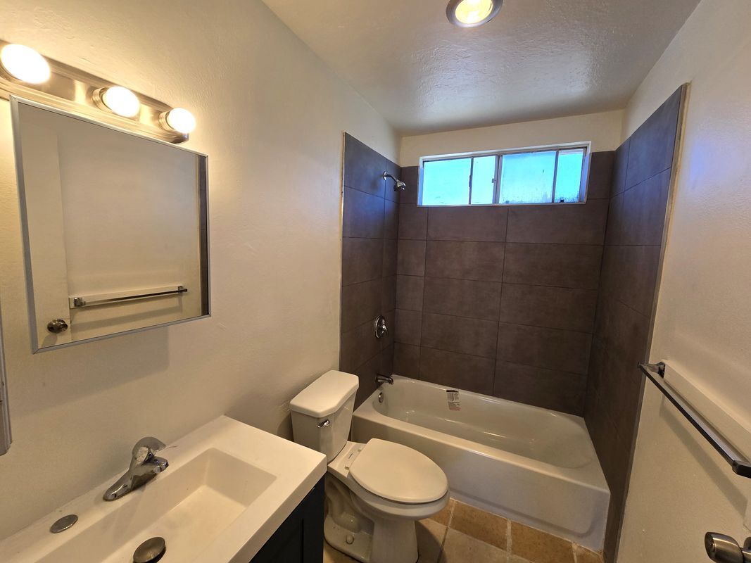 Building Photo - 4758 Imperial Ave